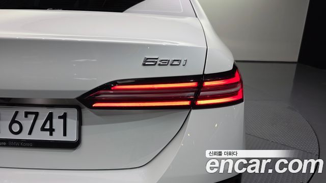 BMW 5-Series 2025 — photo 9