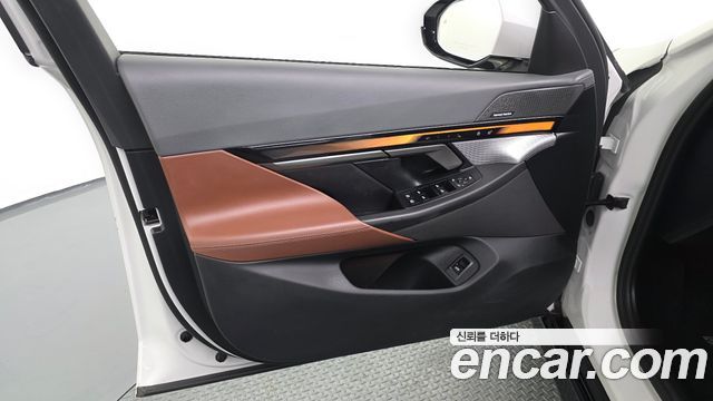 BMW 5-Series 2025 — photo 14