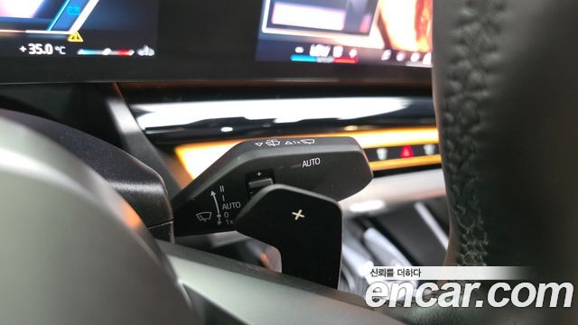 BMW 5-Series 2025 — photo 29
