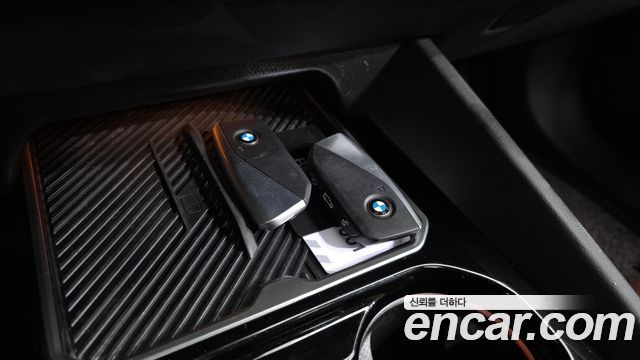BMW 5-Series 2025 — photo 31