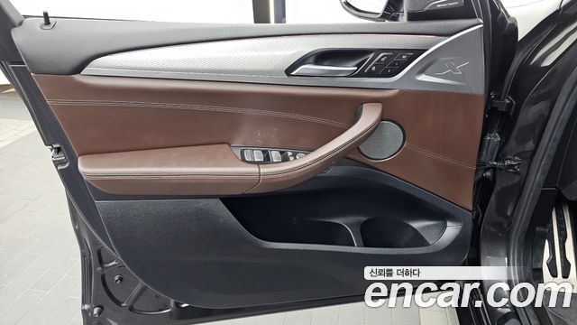 BMW X3 2018 — photo 14