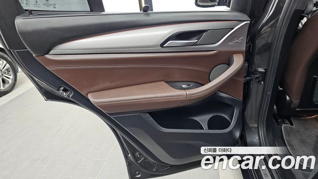 BMW X3 2018 — photo 15