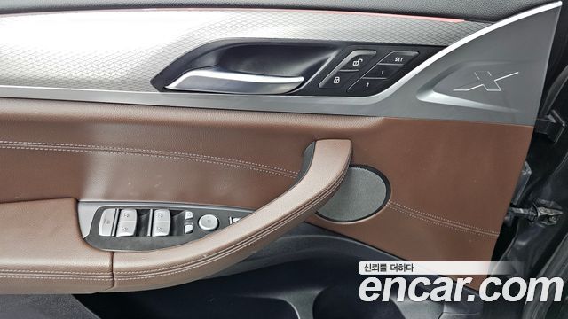 BMW X3 2018 — photo 34