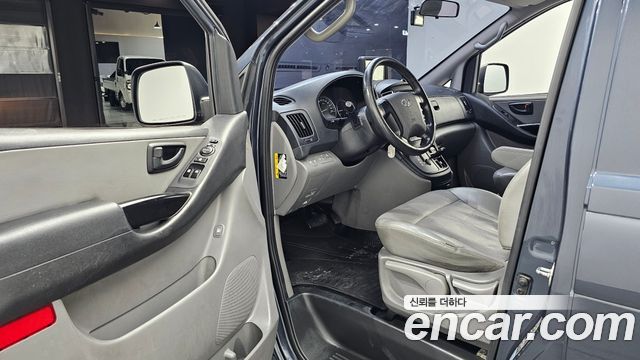Hyundai Starex 2019 — photo 13