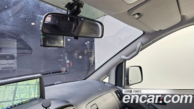 Hyundai Starex 2019 — photo 25