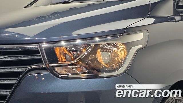 Hyundai Starex 2019 — photo 8