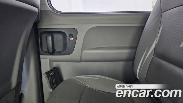 Hyundai Starex 2019 — photo 15