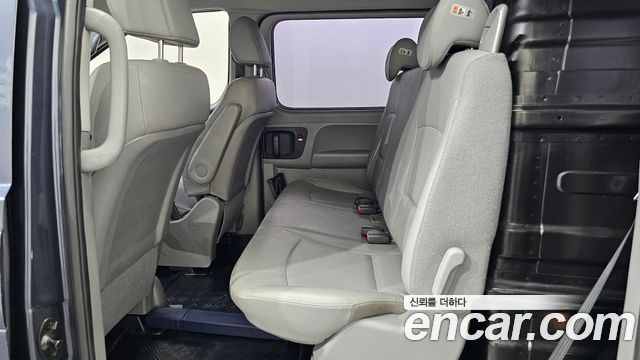 Hyundai Starex 2019 — photo 16