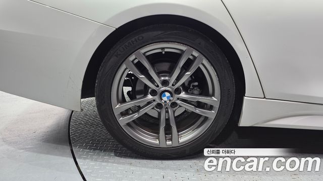 BMW 3-Series 2018 — photo 5