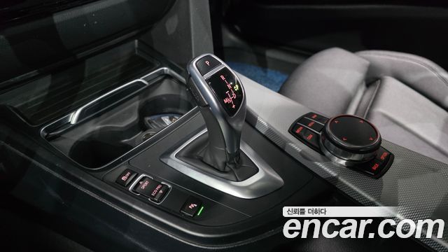 BMW 3-Series 2018 — photo 9