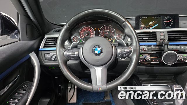 BMW 3-Series 2018 — photo 14
