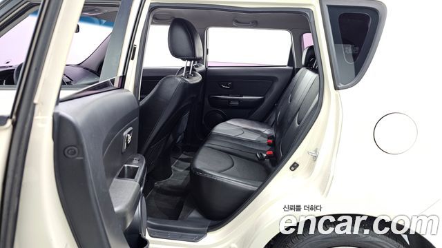 Kia Soul 2010 — photo 11