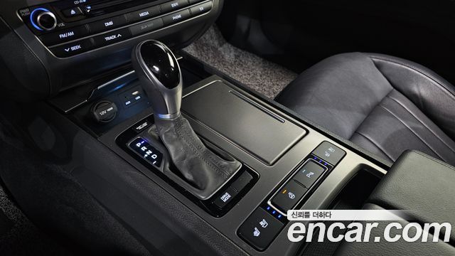 Hyundai Genesis 2015 — photo 9