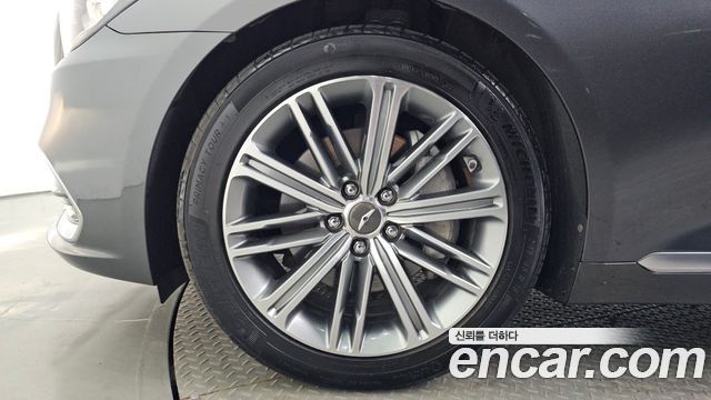 Genesis G80 2017 — photo 5