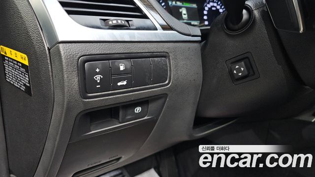Genesis G80 2017 — photo 14
