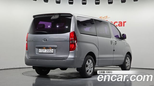 Hyundai Starex 2016 — photo 2
