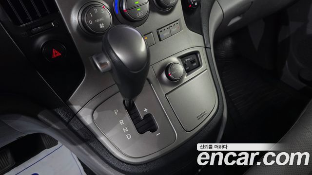 Hyundai Starex 2016 — photo 12