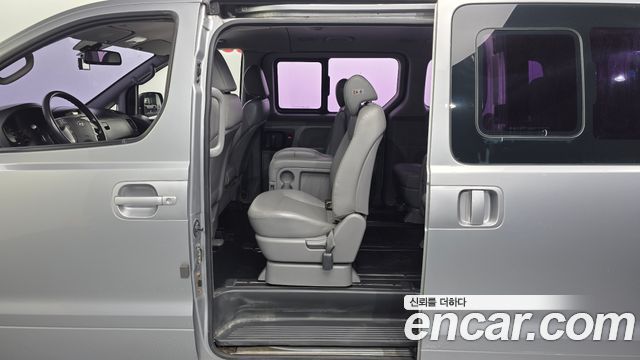 Hyundai Starex 2016 — photo 18