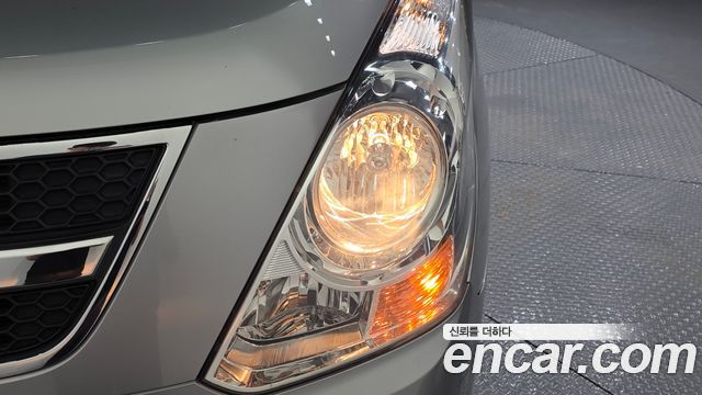 Hyundai Starex 2016 — photo 8