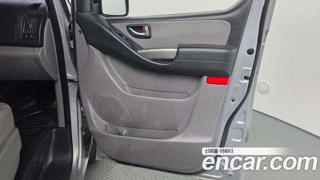 Hyundai Starex 2016 — photo 15