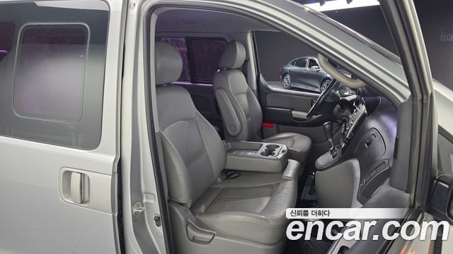 Hyundai Starex 2016 — photo 16