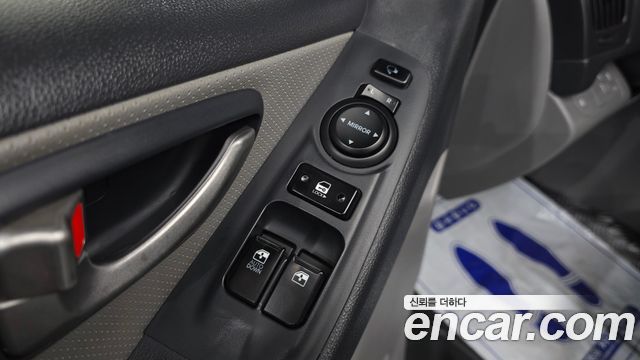 Hyundai Starex 2016 — photo 27