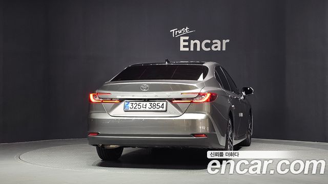Toyota Camry 2026 — photo 4