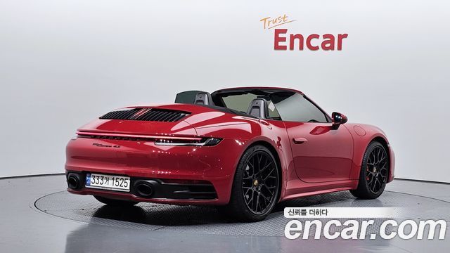 Porsche 911 2021 — photo 2