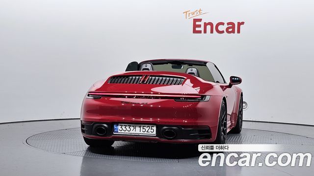 Porsche 911 2021 — photo 4