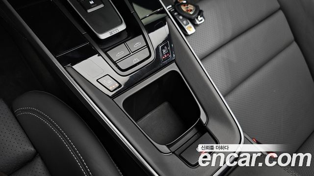 Porsche 911 2021 — photo 25