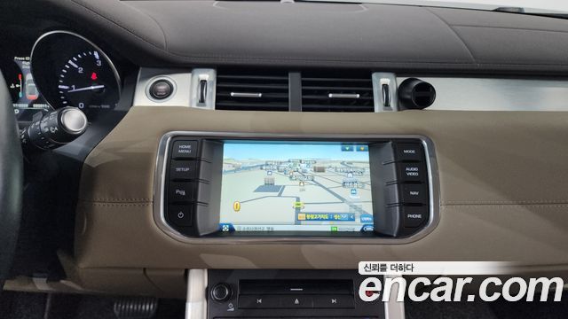Land Rover Range Rover Evoque 2015 — photo 12