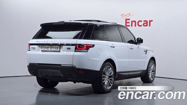 Land Rover Range Rover Sport 2016 — photo 2