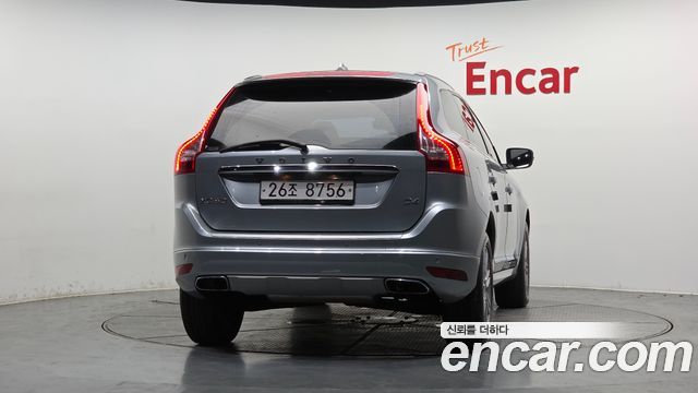 Volvo XC60 2017 — photo 4