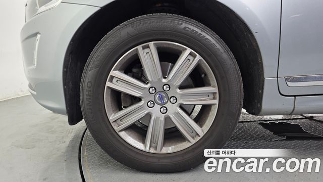 Volvo XC60 2017 — photo 5