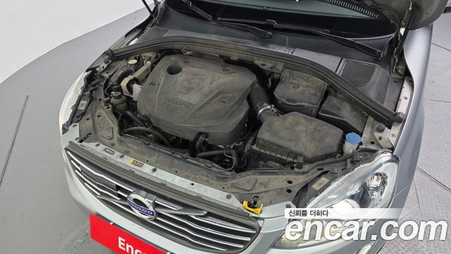 Volvo XC60 2017 — photo 6