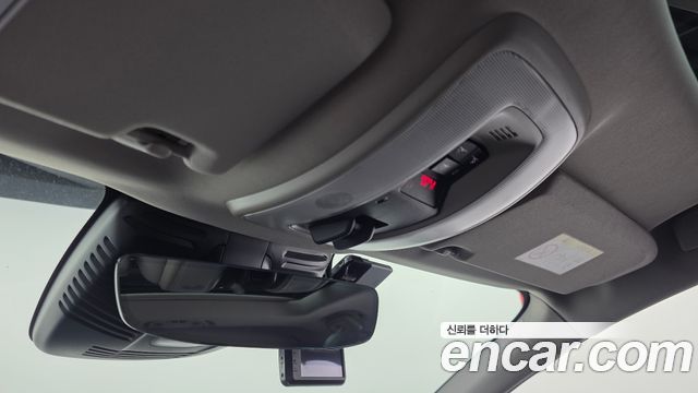 Volvo XC60 2017 — photo 18