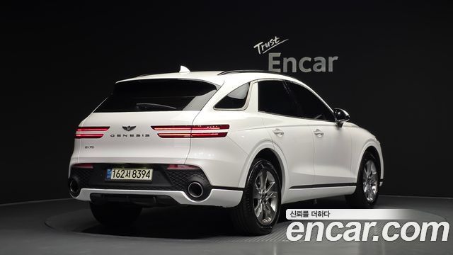 Genesis GV70 2021 — photo 2