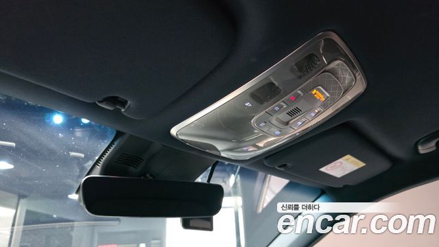 Genesis GV70 2021 — photo 24