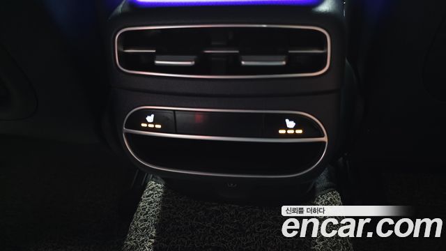 Genesis GV70 2021 — photo 25