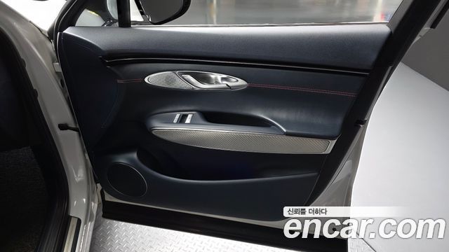 Genesis GV70 2021 — photo 14