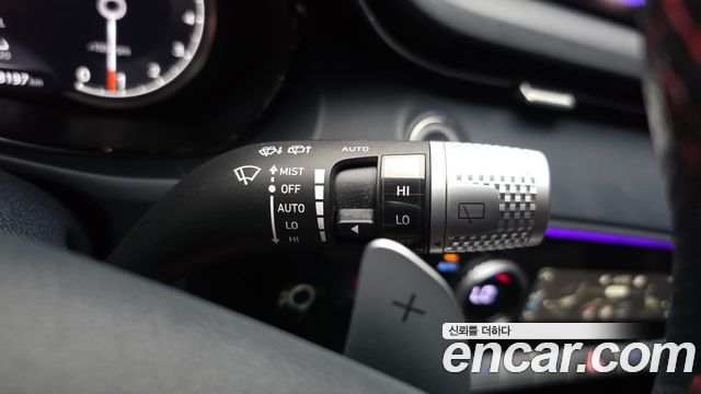 Genesis GV70 2021 — photo 27