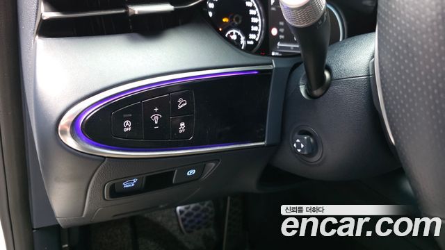 Genesis GV70 2021 — photo 29