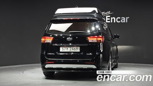 Kia Canival 2018 — photo 4