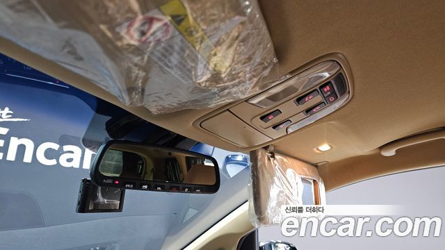 Kia Canival 2018 — photo 19
