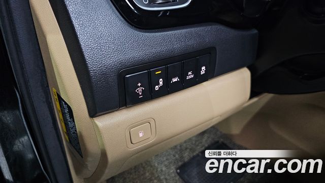 Kia Canival 2018 — photo 20