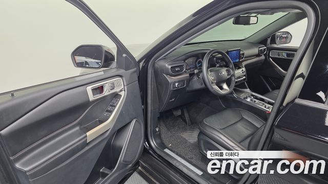 Ford Explorer 2020 — photo 13