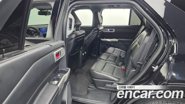 Ford Explorer 2020 — photo 17