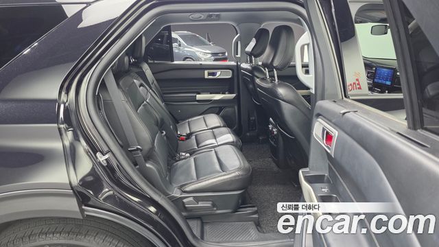 Ford Explorer 2020 — photo 18