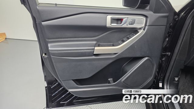 Ford Explorer 2020 — photo 14