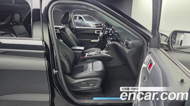 Ford Explorer 2020 — photo 16